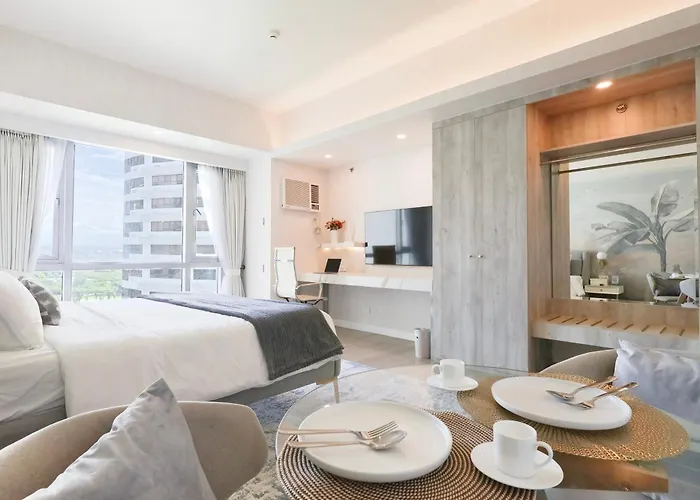Apartment Bgc With Golf Course View Manila